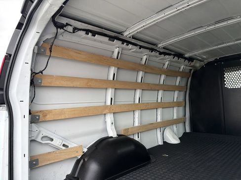 Used 2024 GMC Savana 2500 w/ Driver Convenience Package image 17