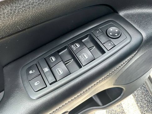 Used 2014 Jeep Grand Cherokee Limited AWD/4WD image 15