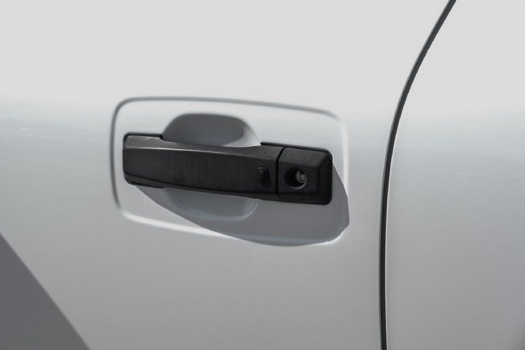Used 2019 Nissan Titan SL w/ Midnight Edition RWD image 43