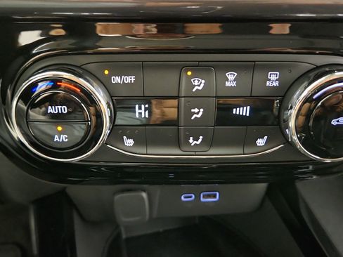 New 2026 Chevrolet Trax ACTIV w/ Sunroof Package image 32