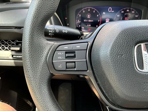 Used 2023 Honda Accord EX image 9