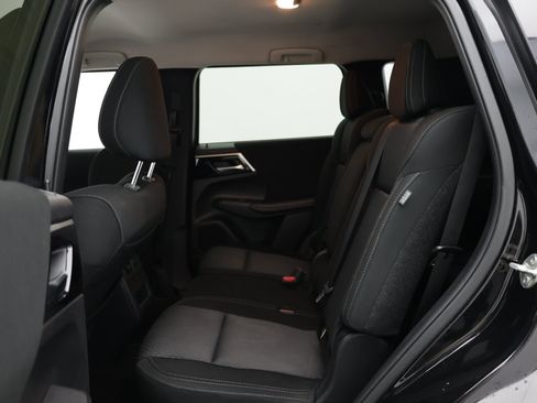 Used 2024 Mitsubishi Outlander ES FWD image 28