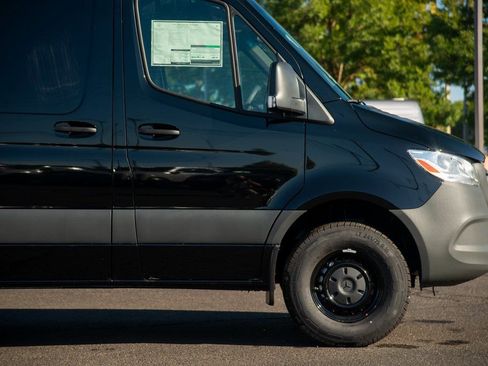 New 2025 Mercedes-Benz Sprinter 2500 image 9