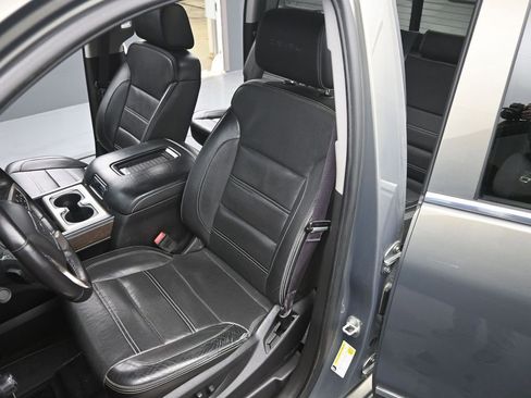 Used 2017 GMC Sierra 1500 Denali w/ Denali Ultimate Package image 11