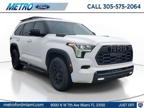 Used 2025 Toyota Sequoia SR5 image 1