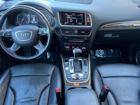 Used 2017 Audi Q5 2.0T Premium Plus w/ Technology Package image 14