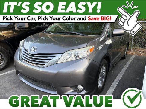 Used 2015 Toyota Sienna XLE w/ XLE Navigation Package image 1