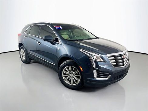 Used 2019 Cadillac XT5 Luxury image 2