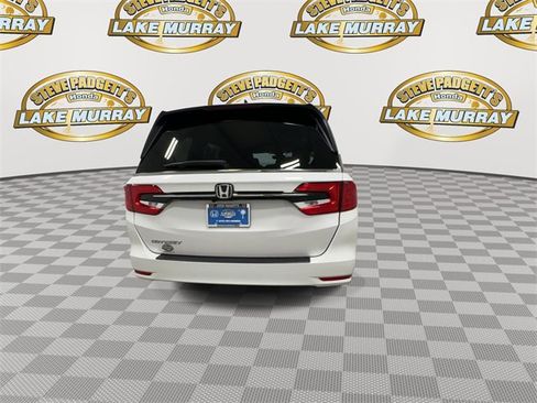 Used 2024 Honda Odyssey EX-L image 2
