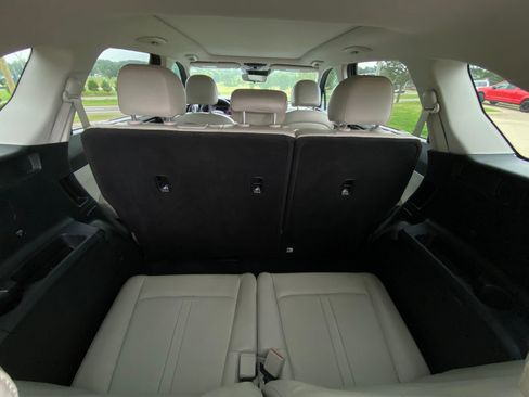 Used 2022 Kia Sorento S w/ Panoramic Sunroof Package FWD image 31