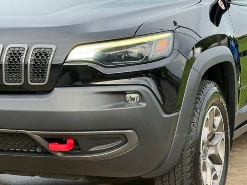 Used 2022 Jeep Cherokee Trailhawk w/ Premium Leather Package AWD/4WD image 11
