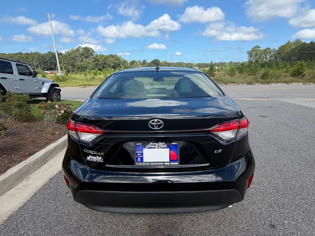 Used 2023 Toyota Corolla LE FWD image 18