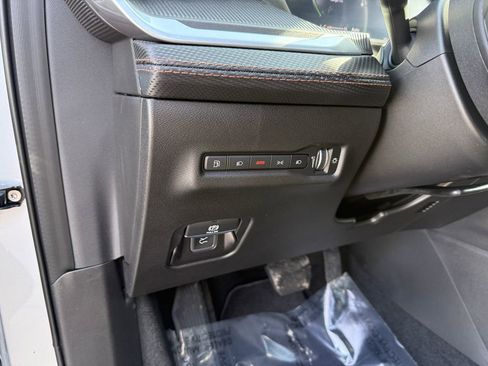 New 2026 Jeep Cherokee Overland image 18