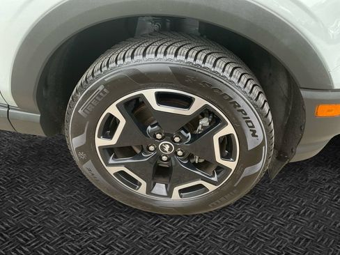 Used 2022 Ford Bronco Sport Outer Banks w/ Tech Package AWD/4WD image 11