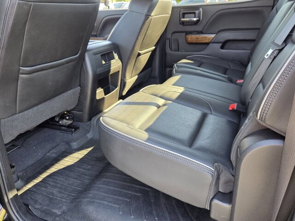 Used 2019 Chevrolet Silverado 2500 High Country w/ Duramax Plus Package AWD/4WD image 4