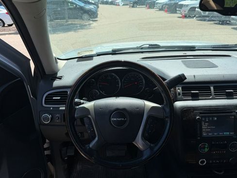Used 2012 GMC Yukon XL Denali AWD/4WD image 18