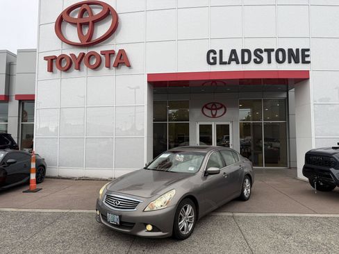 Used 2010 INFINITI G37 Journey w/ Premium Pkg RWD image 1