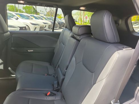 Used 2024 Lexus TX 350 FWD image 12