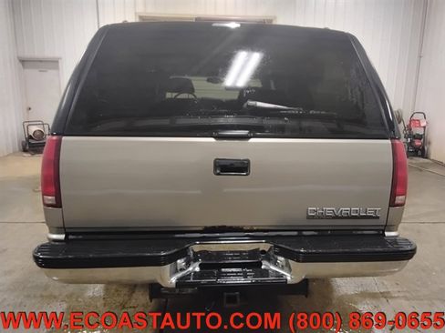 Used 1999 Chevrolet Suburban 4WD w/ Preferred Equipment Group 3 image 8