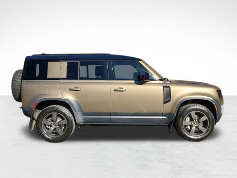 Used 2020 Land Rover Defender 110 SE AWD/4WD image 7