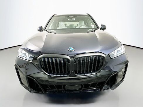 New 2026 BMW X5 xDrive50e w/ Executive Package image 2