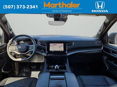 Used 2024 Jeep Wagoneer Series II w/ Flexible Seating Group AWD/4WD image 23