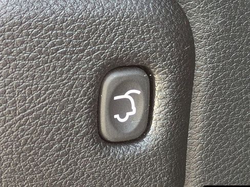 Used 2018 Jeep Grand Cherokee Limited image 14