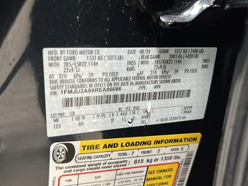 Used 2024 Ford Expedition Limited AWD/4WD image 29