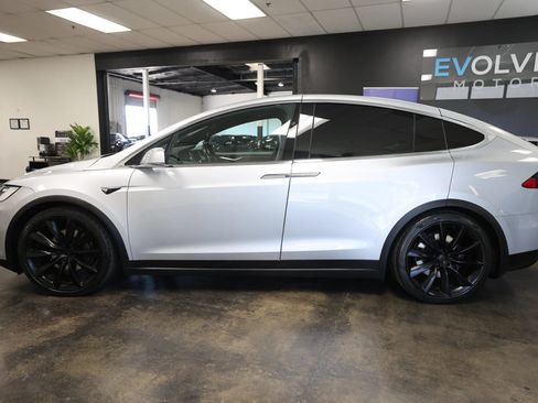 Used 2017 Tesla Model X 90D AWD/4WD image 11