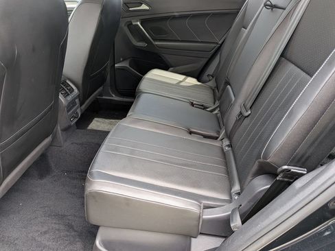 Used 2022 Volkswagen Tiguan SE AWD/4WD image 31