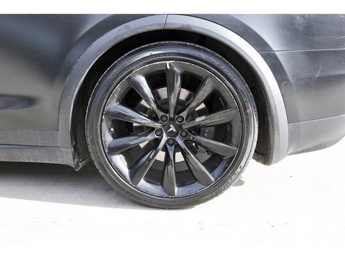Used 2018 Tesla Model X AWD/4WD image 31