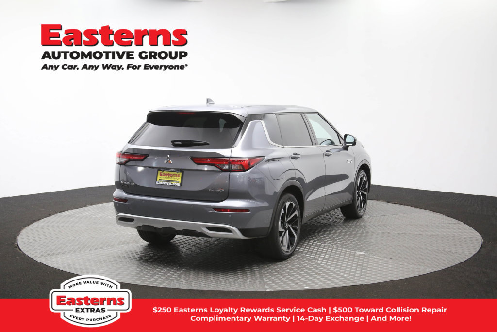 Used 2023 Mitsubishi Outlander SE AWD/4WD image 41