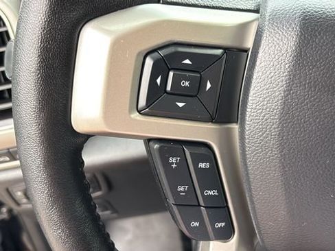 Used 2019 Ford F150 Lariat w/ Equipment Group 502A Luxury AWD/4WD image 15