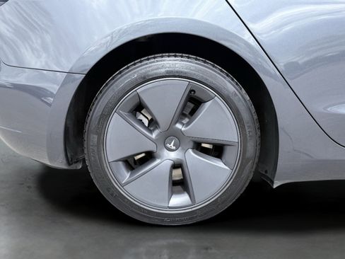 Used 2023 Tesla Model 3 Standard Range image 11
