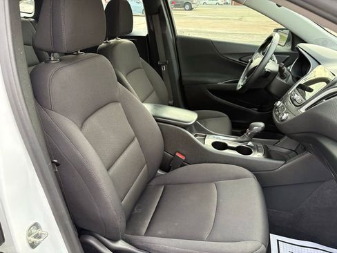 Used 2023 Chevrolet Malibu RS image 17