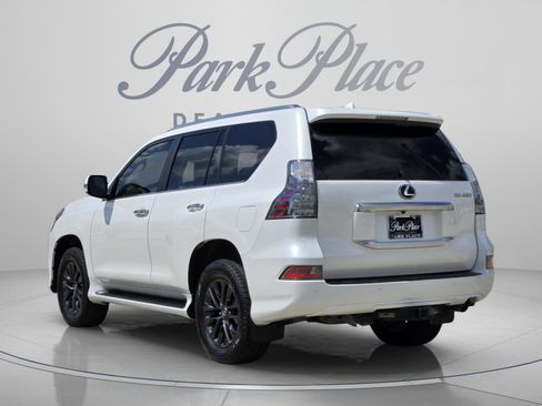 Used 2023 Lexus GX 460 Premium w/ Premium Package AWD/4WD image 3