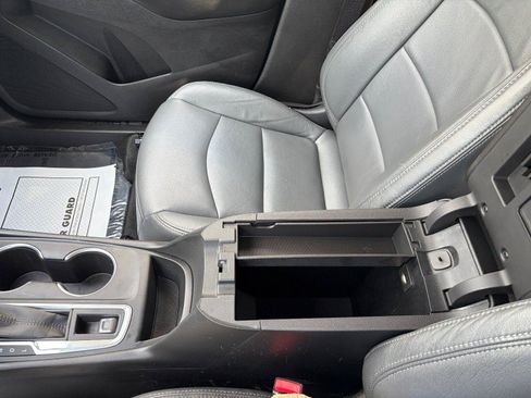 Used 2020 Chevrolet Equinox LT AWD/4WD image 17