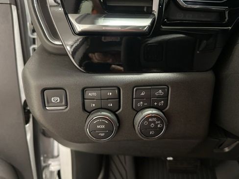 Used 2025 Chevrolet Silverado 3500 LT w/ Safety Package image 19