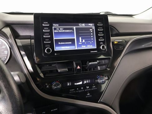 Used 2024 Toyota Camry LE image 5
