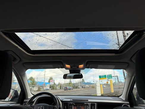 Used 2017 Toyota RAV4 XLE w/ All Weather Liner Package image 21