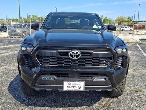Used 2024 Toyota Tacoma TRD Off-Road AWD/4WD image 8