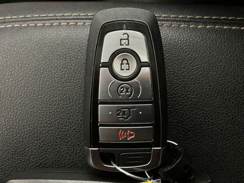 Certified 2022 Ford Escape Titanium w/ Titanium Premium Package image 33