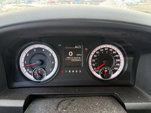 Used 2015 RAM 1500 Express image 9