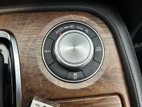 Used 2021 Nissan Armada SL w/ Captain's Chairs Package image 34