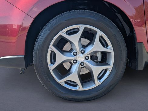 Used 2015 Subaru Forester 2.5i Touring w/ Eyesight & Navigation System AWD/4WD image 28