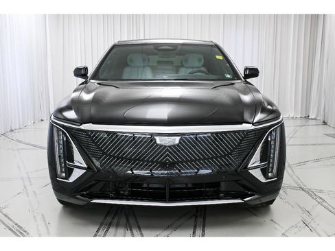 Used 2024 Cadillac Lyriq Luxury RWD image 3