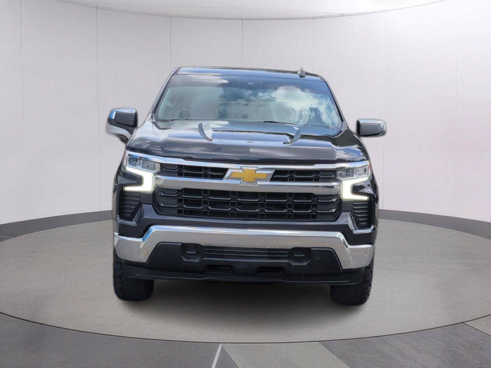 Used 2023 Chevrolet Silverado 1500 LT AWD/4WD image 9