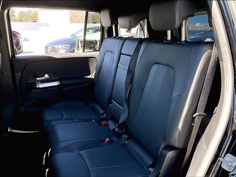 Used 2023 Mercedes-Benz EQB 250+ image 18