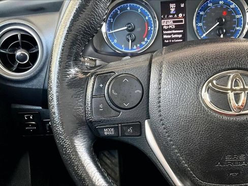 Used 2018 Toyota Corolla SE w/ Carpet Mat Package (TMS) FWD image 11