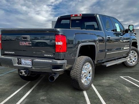 Used 2017 GMC Sierra 2500 Denali w/ Duramax Plus Package image 13